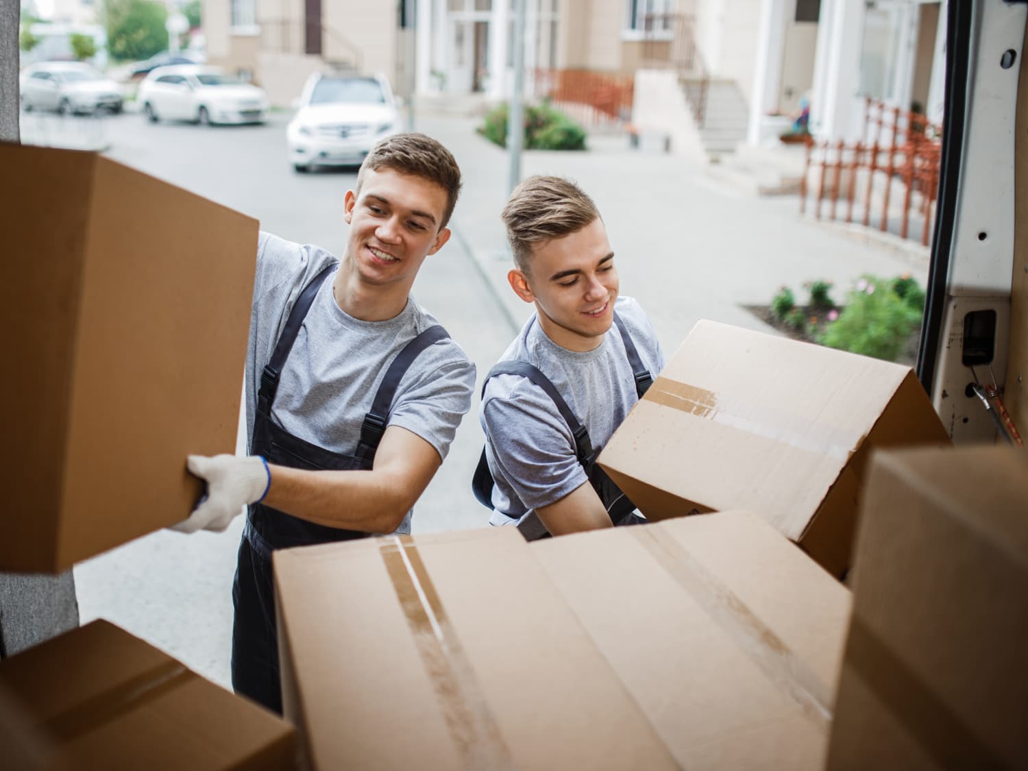 Reliable Office Removals Telford: Seamless Relocation Services