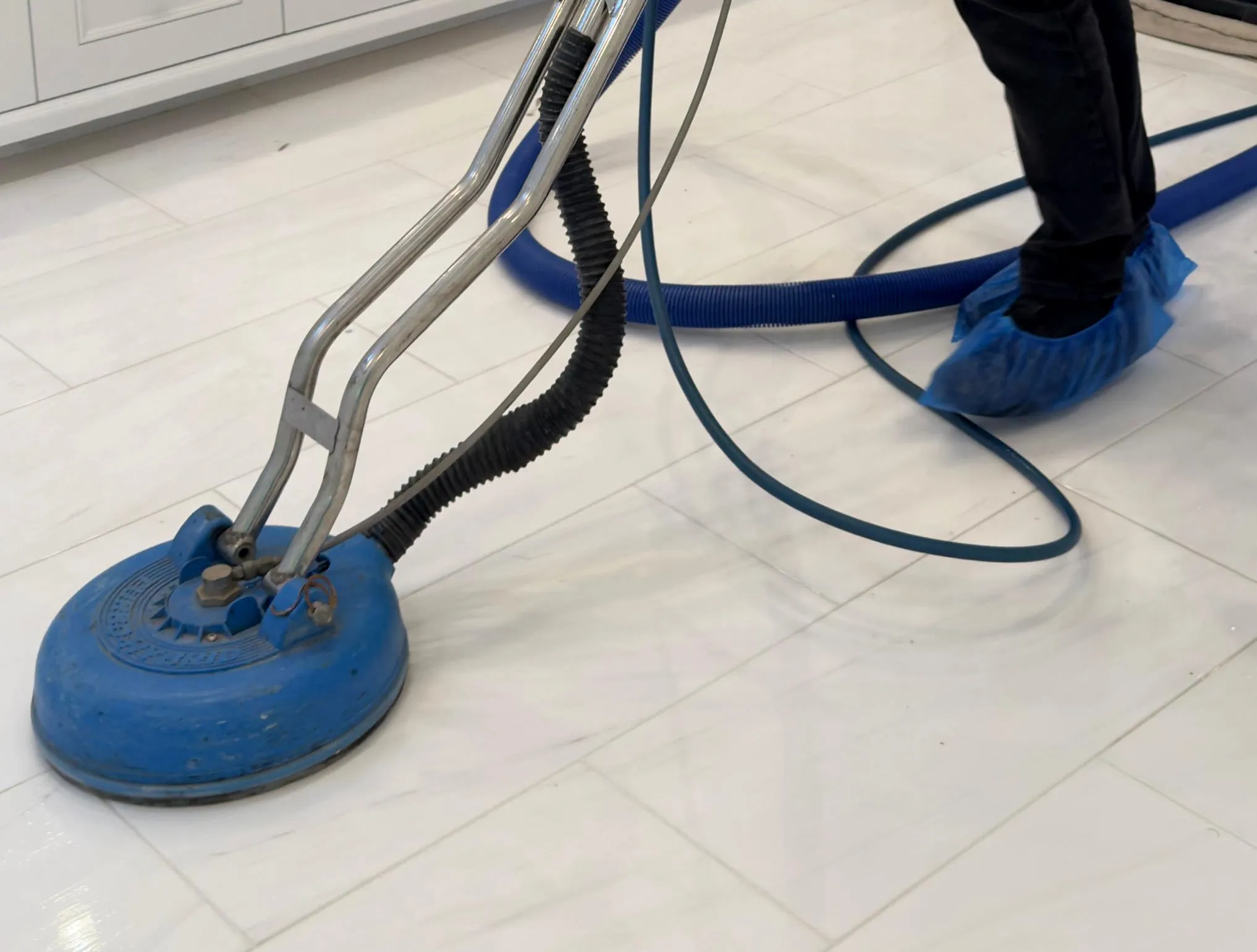 Deep Cleaning Solutions with tile and grout cleaning mueller austin tx